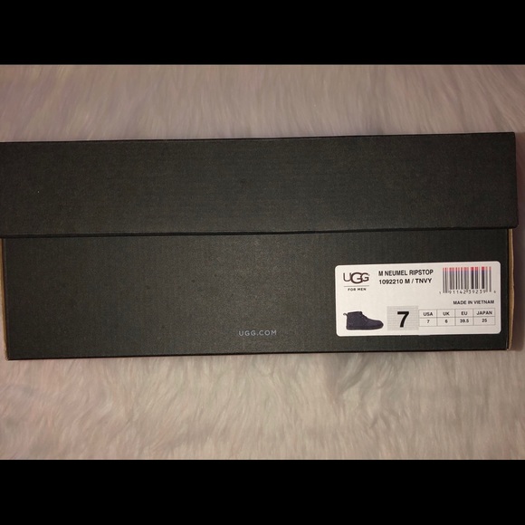Ugg NIB Neumel Ripstop Boot,Navy,Size-7 - Picture 6 of 8